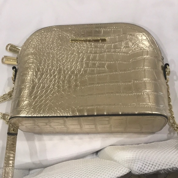 Steve Madden Handbags - Steve Madden Dome Crossbody Bag